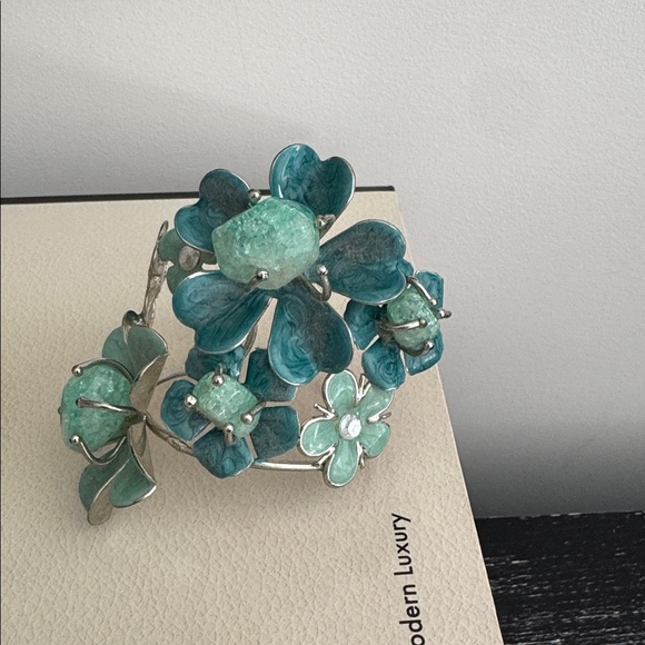 Sea blue & green matching necklace and bracelet set. - Picture 7 of 10